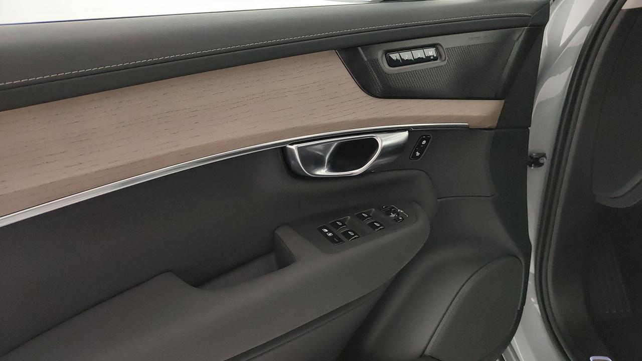 VOLVO XC90 2.0 b5 Plus Bright awd 7p.ti auto