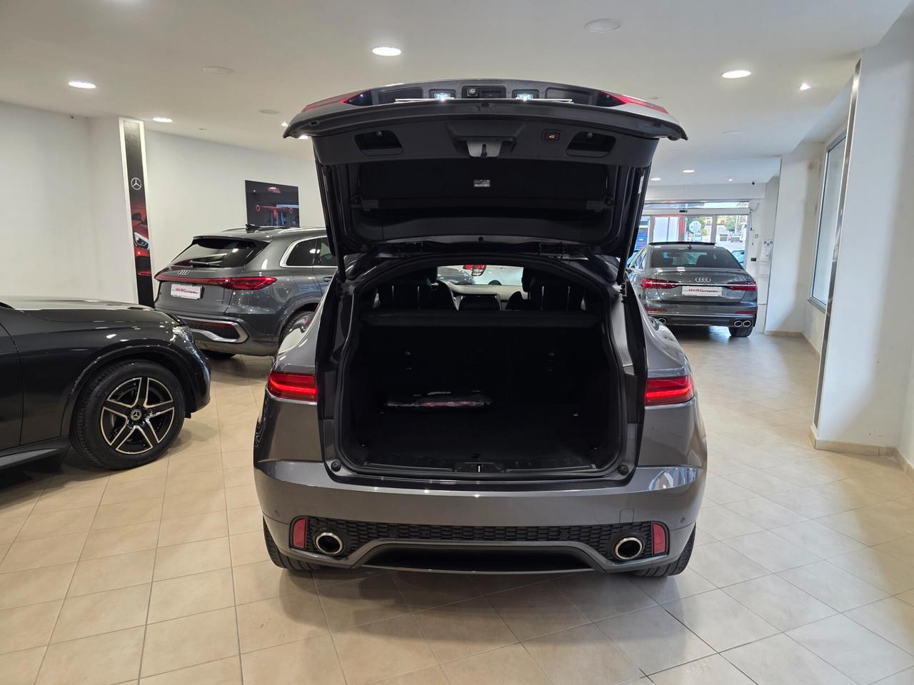 Jaguar E-Pace 2.0D 150 CV AWD aut. R-Dynamic S