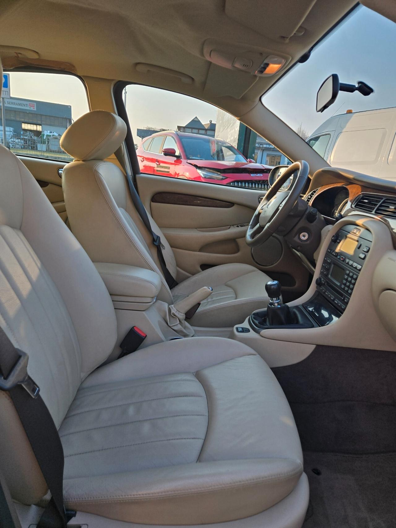 Jaguar X-Type 2 litri V6 24V cat Executive