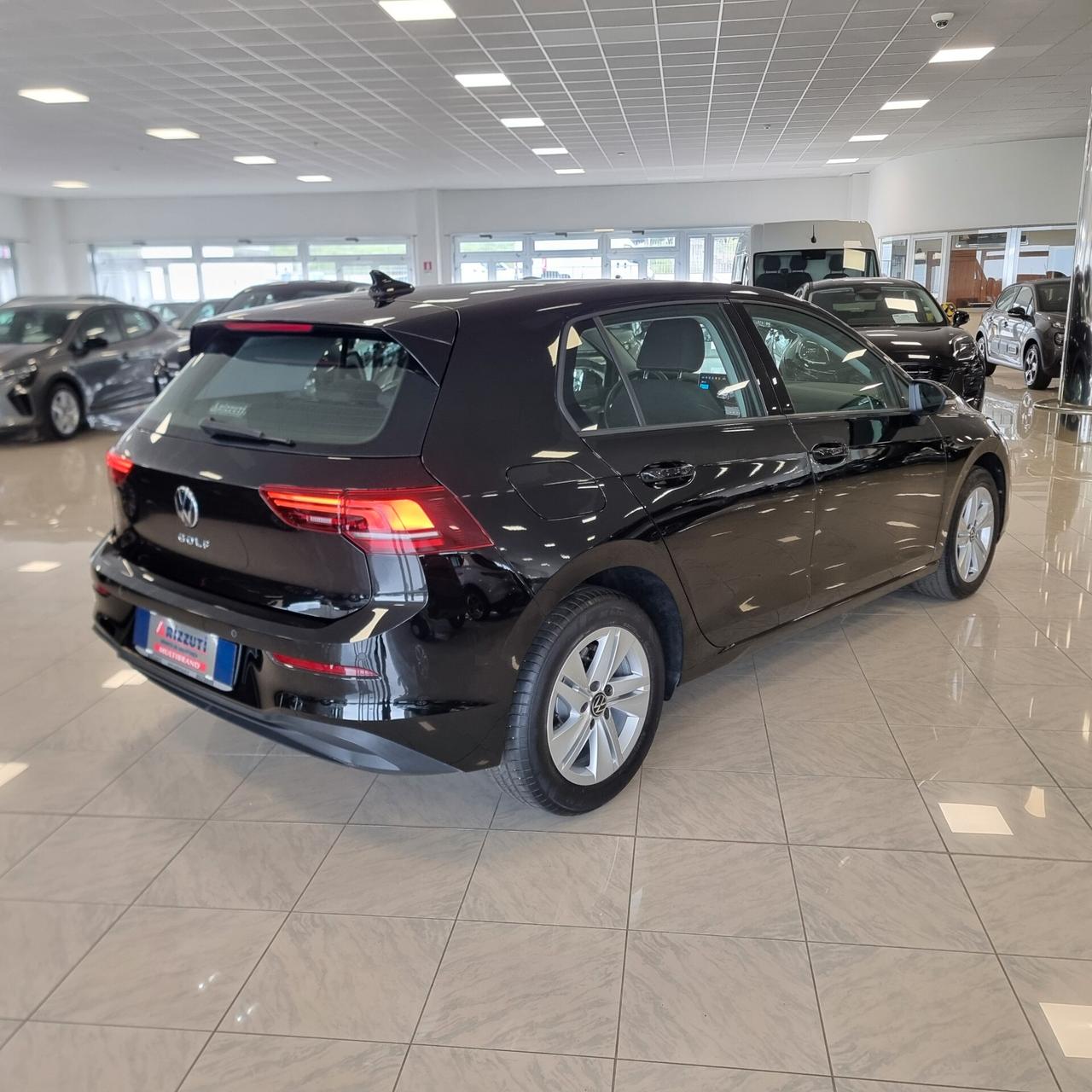 VOLKSWAGEN GOLF 8 LIFE 2.0 TDI 115cv Euro 6E