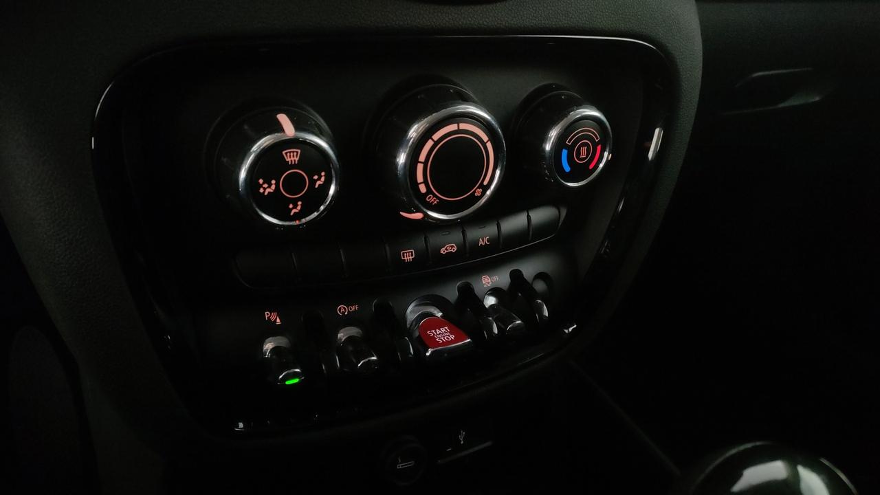 MINI Mini Clubman 2.0 Cooper D Mayfair Edition auto