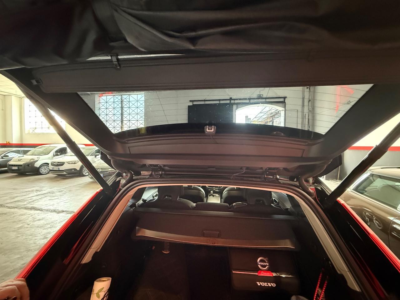 Volvo XC 60 XC60 B4 (d) AWD Geartronic Momentum Pro