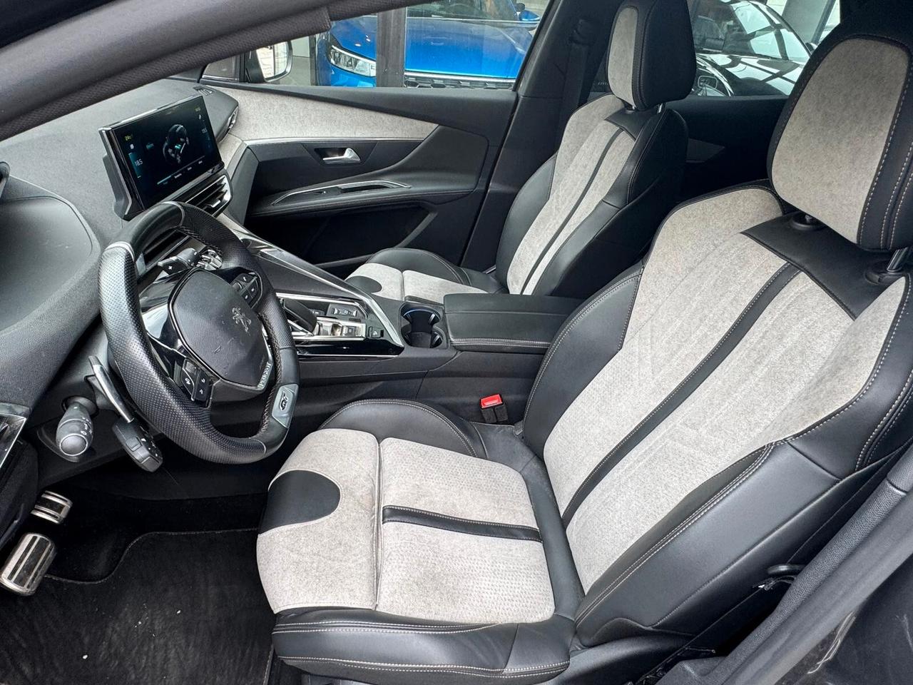 Peugeot 3008 Hybrid4 300 e-EAT8 GT Pack 4X4