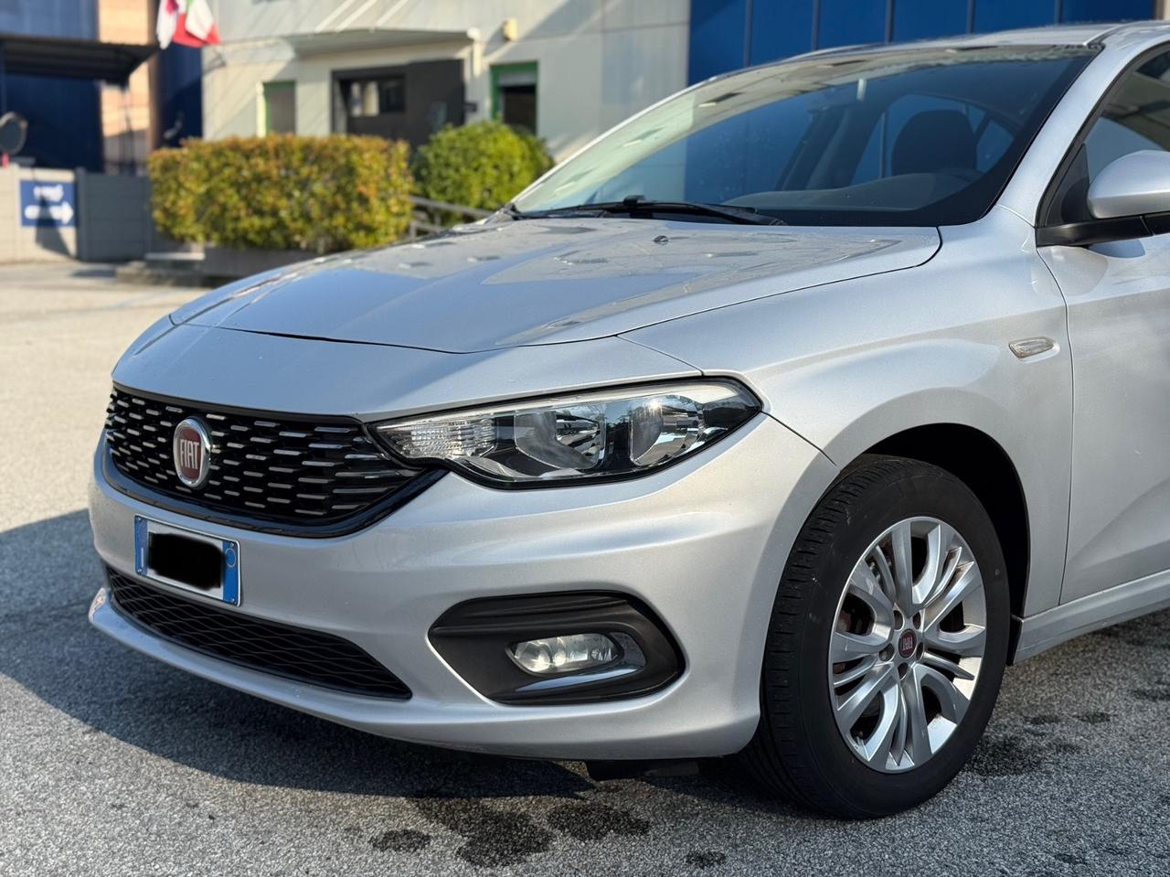 Fiat Tipo 1.4 4 porte Lounge con soli 30.000 km