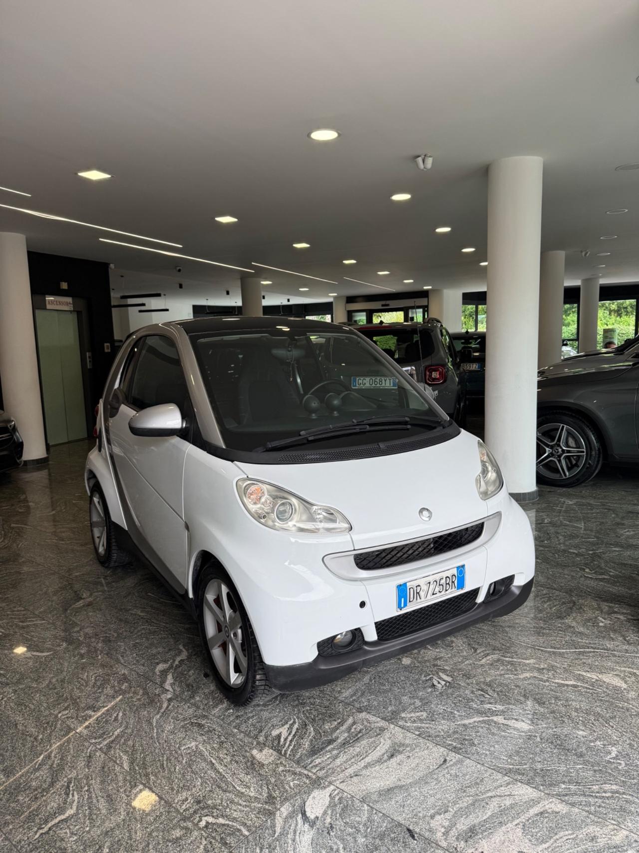 Smart ForTwo 1000 62 kW coupé passion