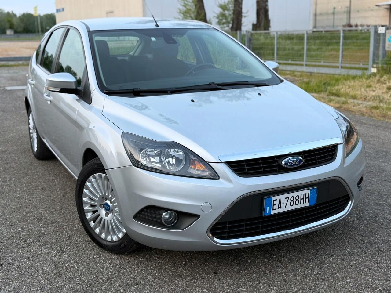 FORD FOCUS 2.0 TITANIUM BENZINA GPL 2030