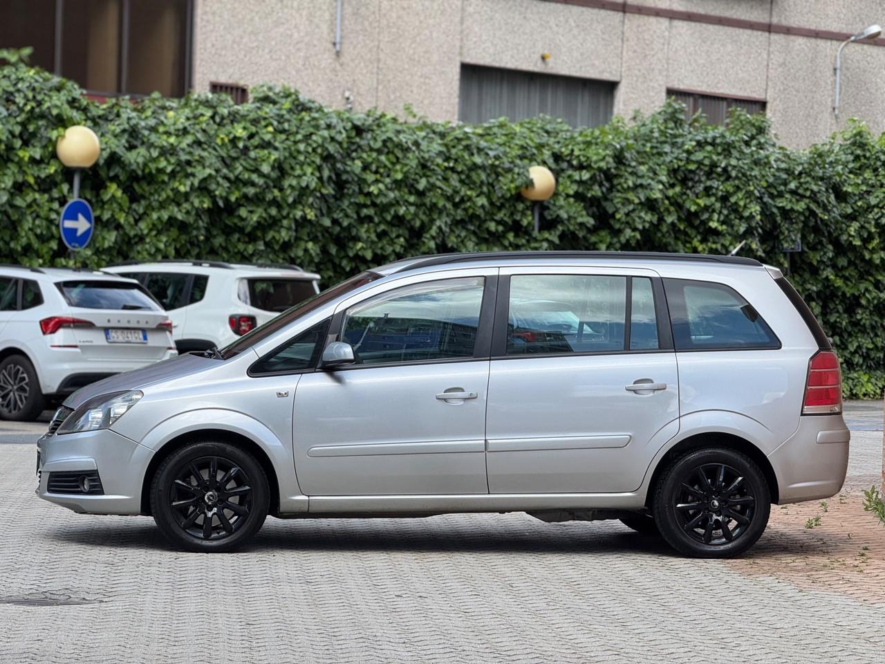 Opel Zafira 1.6 16V ecoM 94CV Cosmo
