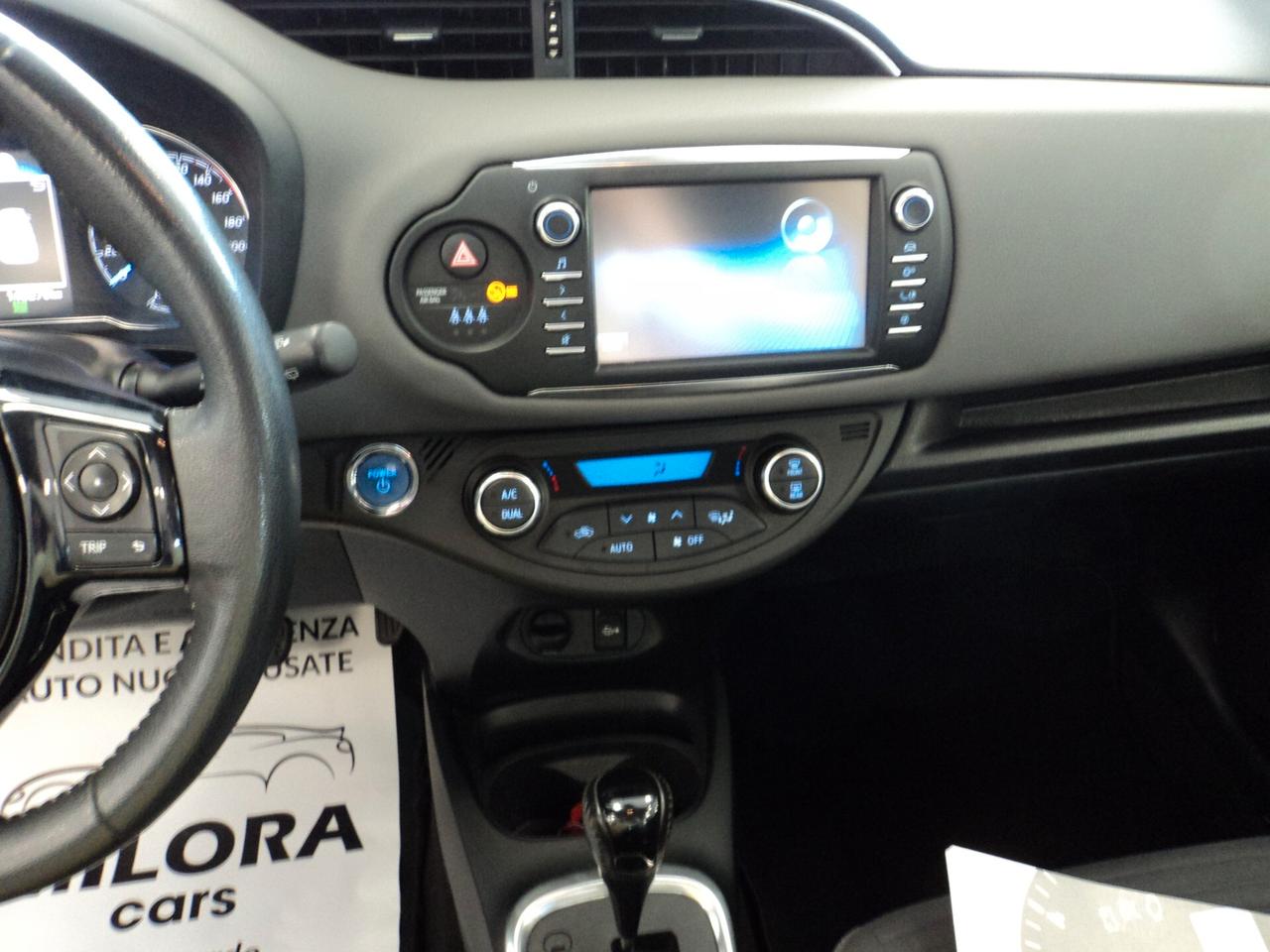 Toyota Yaris 1.5 Hybrid 5p. Cool