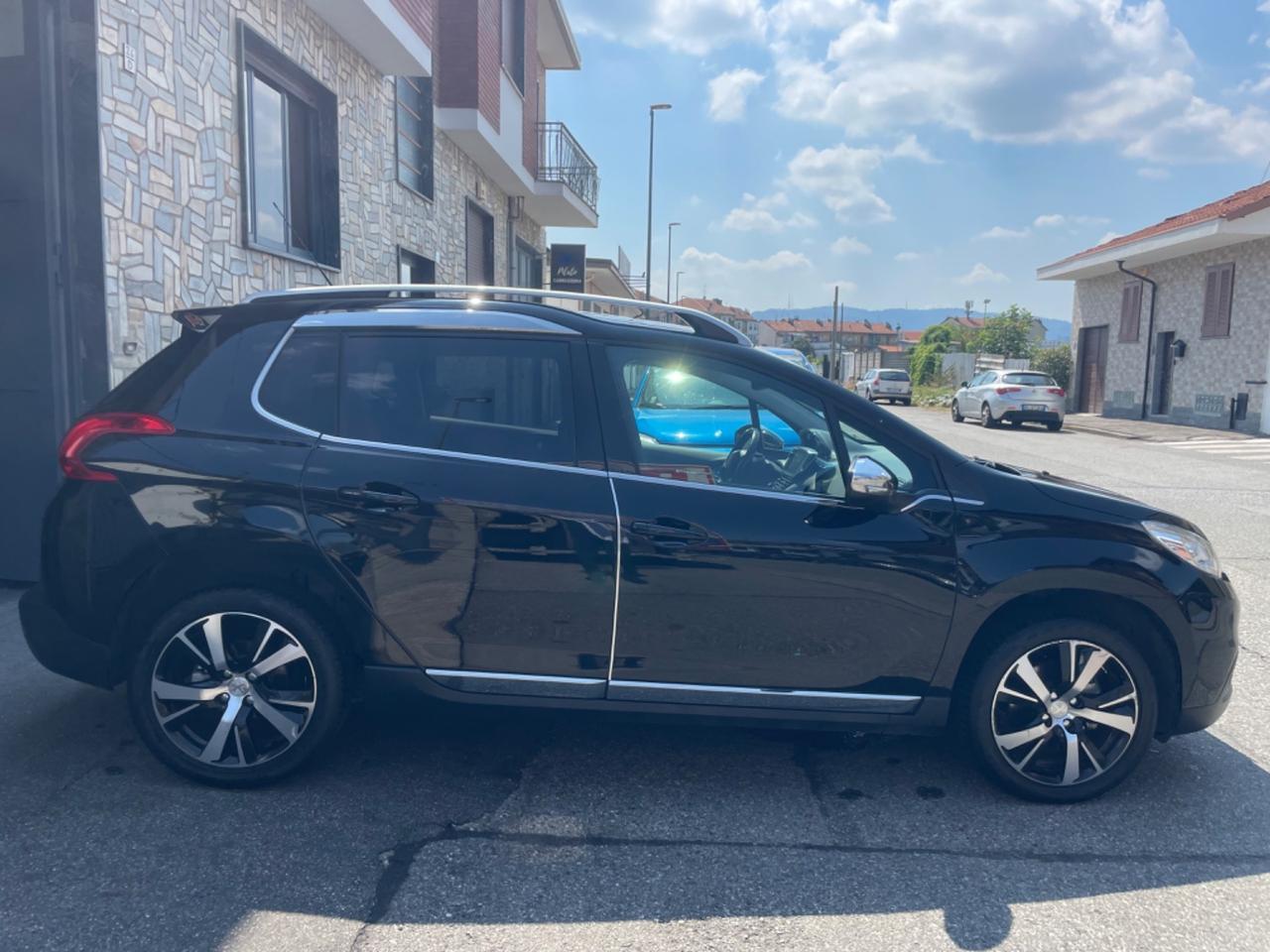 Peugeot 2008 1.6 e-HDi 115 CV Stop&Start Féline