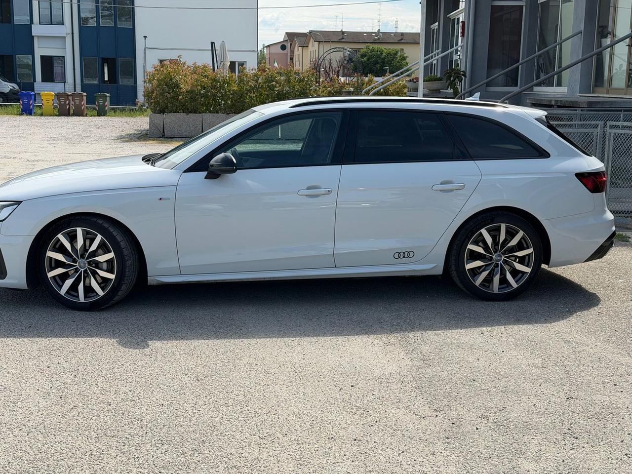 Audi A4 S Line 2.0 40 TDI #10706