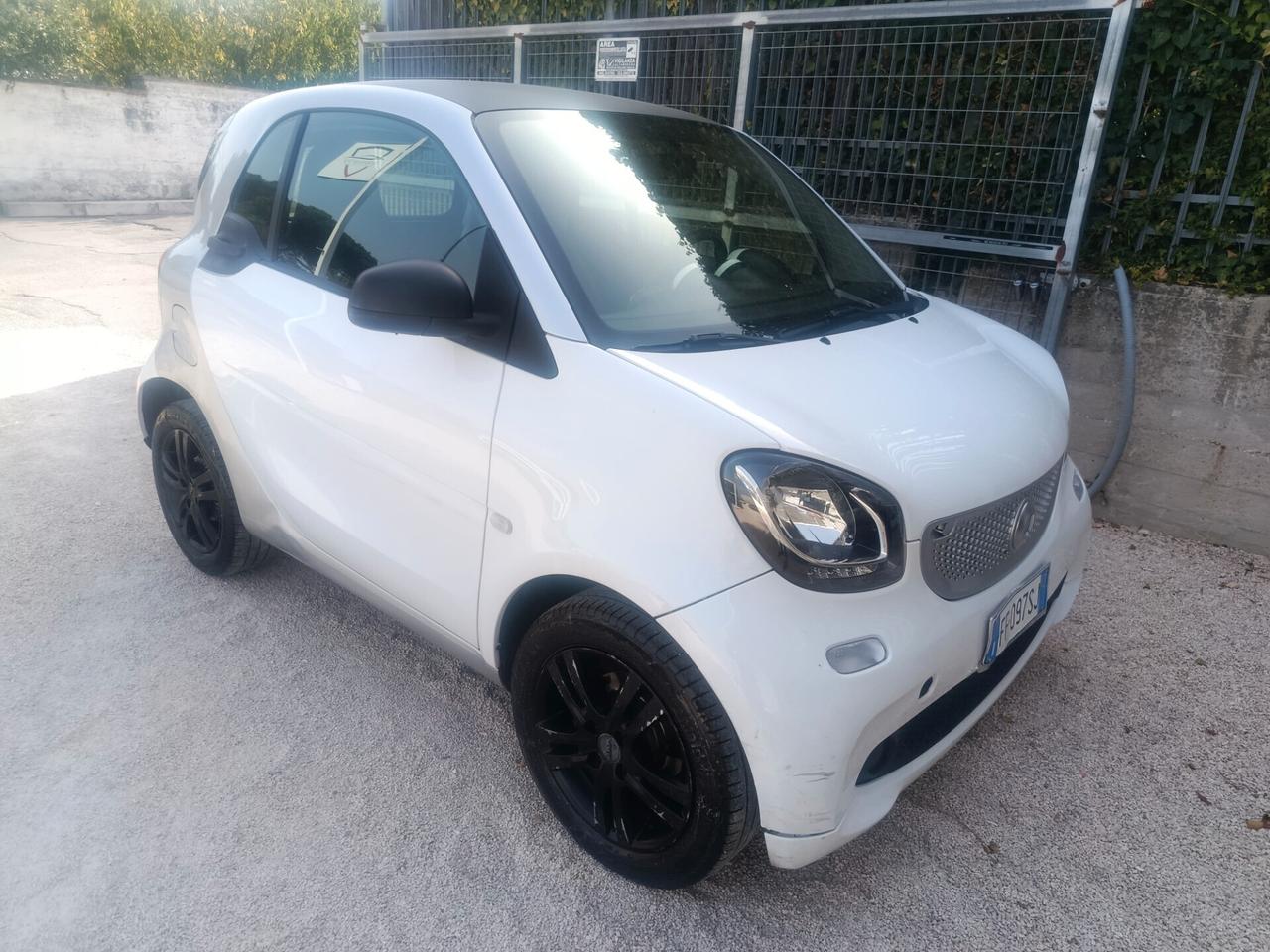 Smart ForTwo 70 1.0 twinamic Youngster l iper full pelle navi sedili riscaldabili