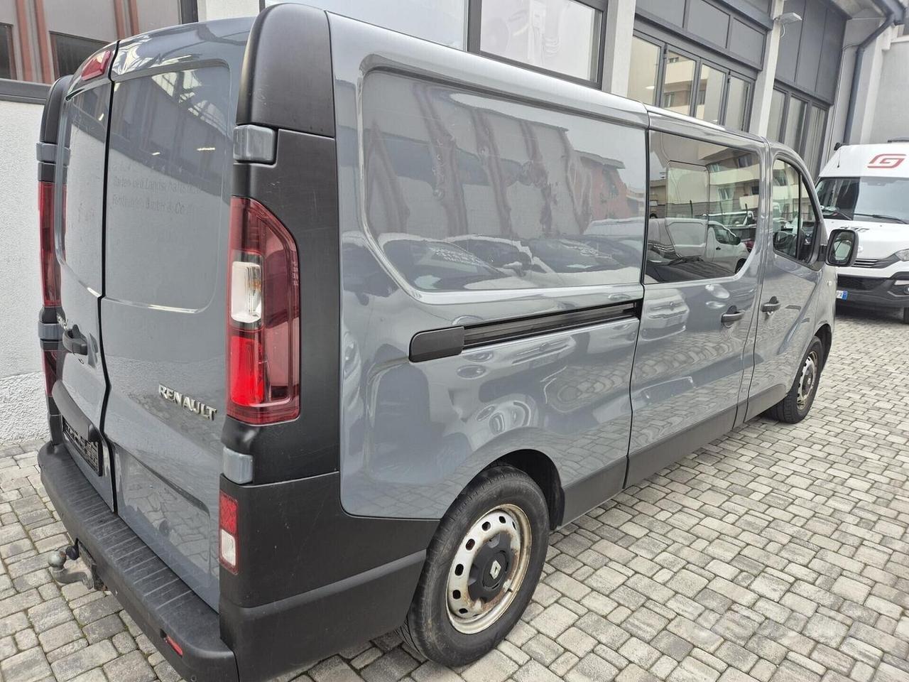 RENAULT TRAFIC ENERGY dCi 120cv 6 POSTI - autocarr