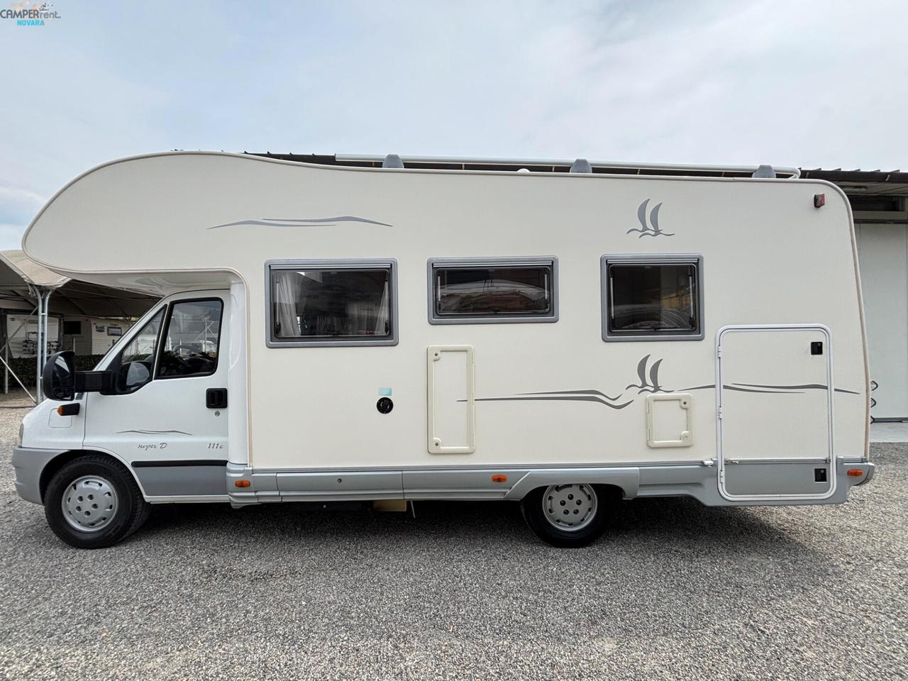 ELNAGH SUPER D 111c - MANSARDATO CON LETTI A CASTELLO IN CODA