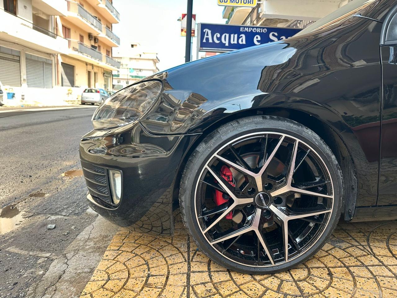 Volkswagen Golf GTI 2.0 TSI 5p.