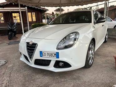 Alfa Romeo Giulietta 1750 Turbo TCT Quadrifoglio Verde