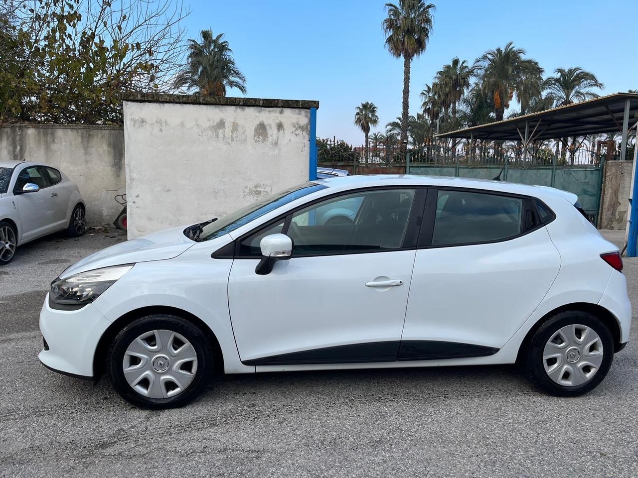 Renault Clio 5P-1.2 gpl -full -2013