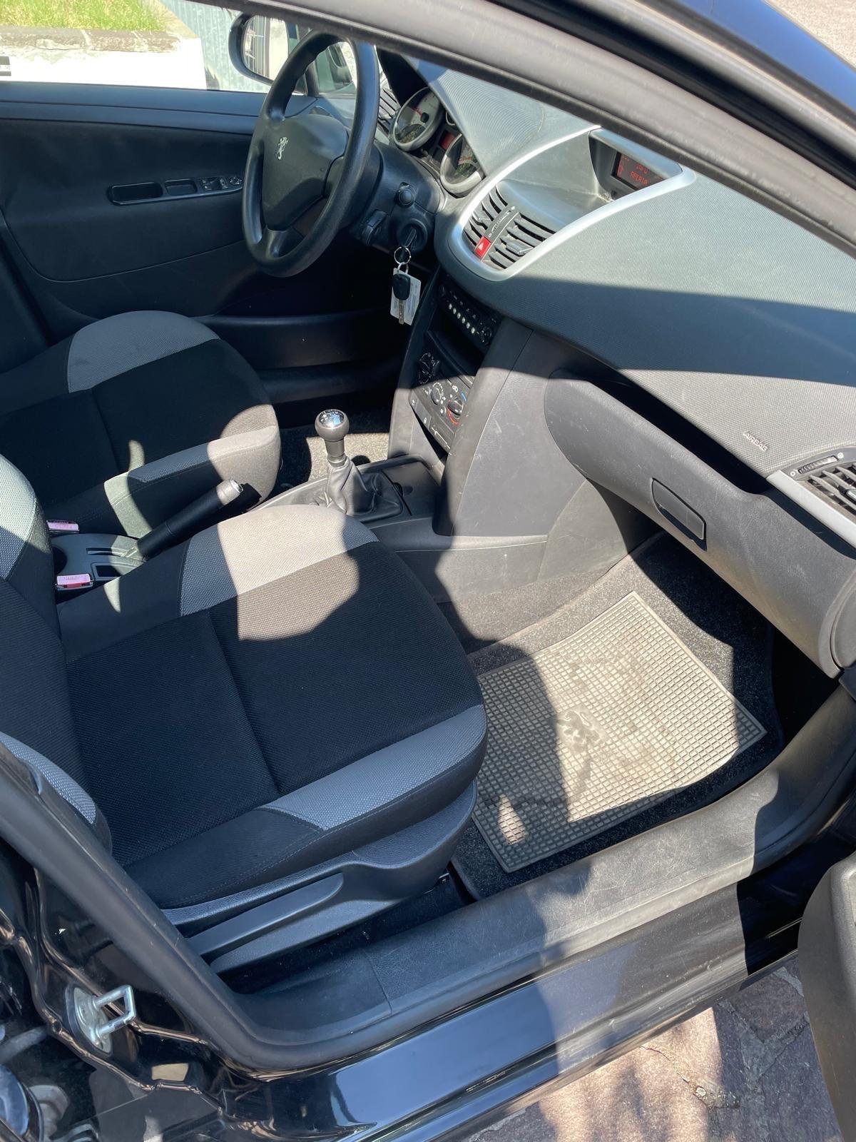 Peugeot 207 1.4 8V 75CV 5p solo 87000km