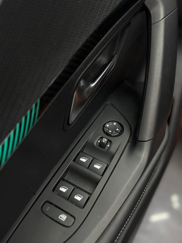 Peugeot 2008 BlueHDi 130 CV EAT8 Allure Pack 2022