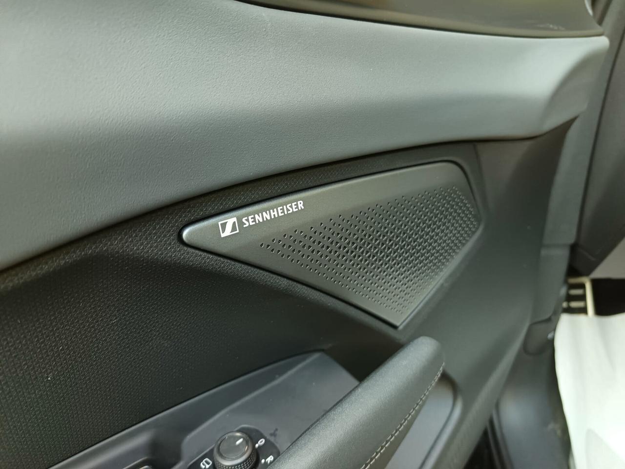 Cupra Terramar 1.5 E-Hybrid DSG, PLUG-IN *11.400 KM*, UFF., UNICOPROPRIETARIO