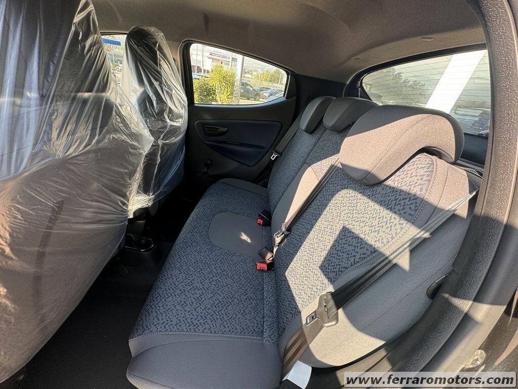 Lancia Ypsilon 1.0 Hybrid Silver NOLEGGIO RENT TO BUY