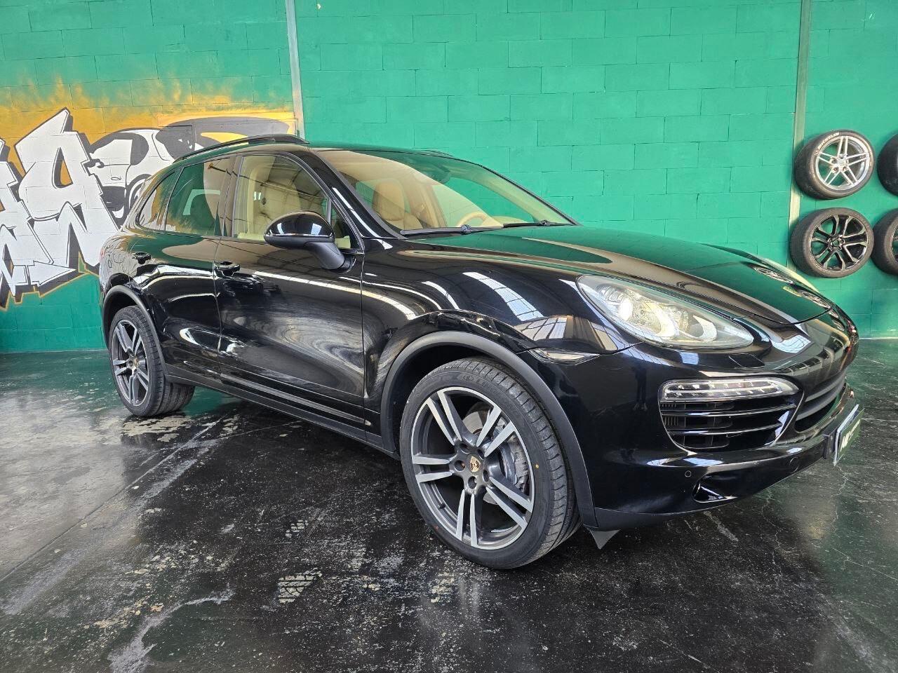 Porsche Cayenne 958 3.0 TDi *TETTO