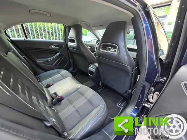 MERCEDES-BENZ A 180 d Automatic Premium