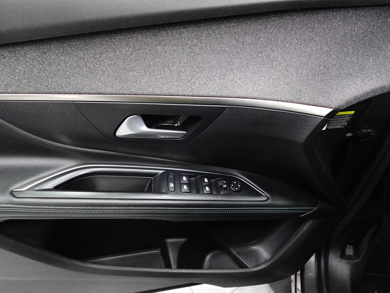 Peugeot 5008 1.5 BlueHDI 130 CV EAT8 ALLURE