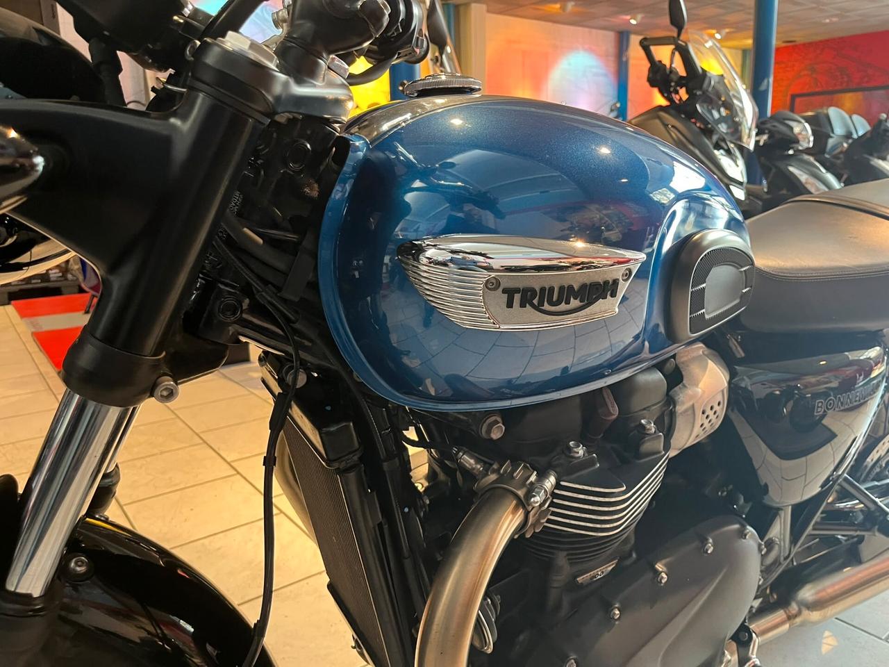 Triumph Bonneville T100
