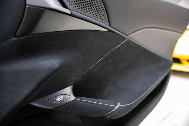 Ferrari Roma CARBON+LED|DAYTONA SEATS|CODINI SCARICO SPORTIVI|