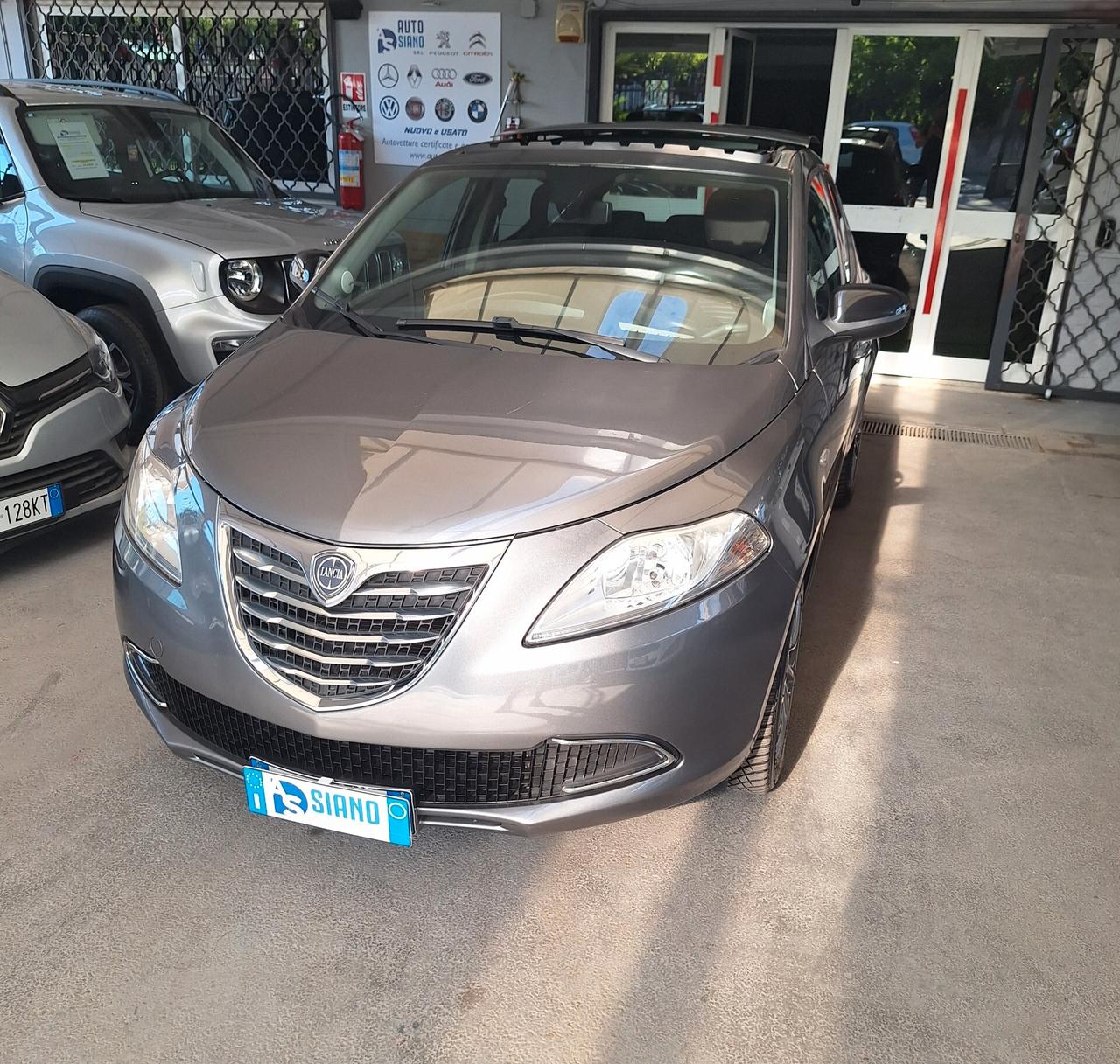 Lancia Ypsilon 0.9 TwinAir 85 CV 5 porte S&S Platinum Tetto Panoramico Apribile