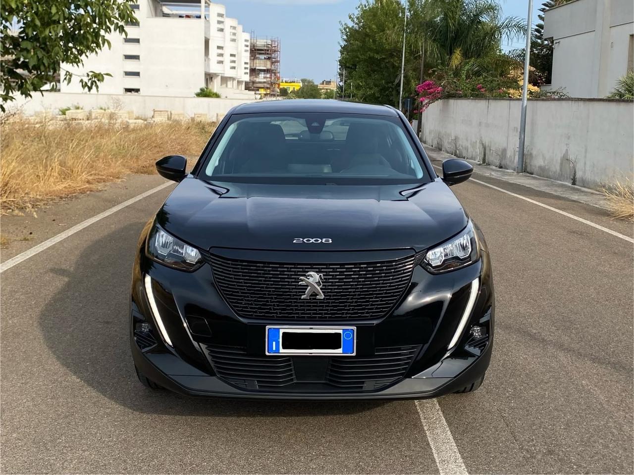 Peugeot 2008 BlueHDi 100 S&S Allure Total Black