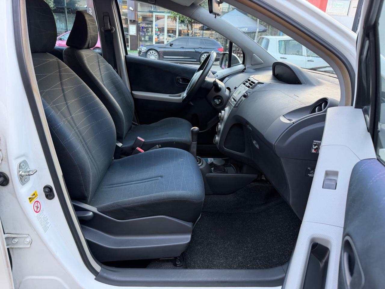 Toyota Yaris 1.0 VVT-i Sol - GARANZIA