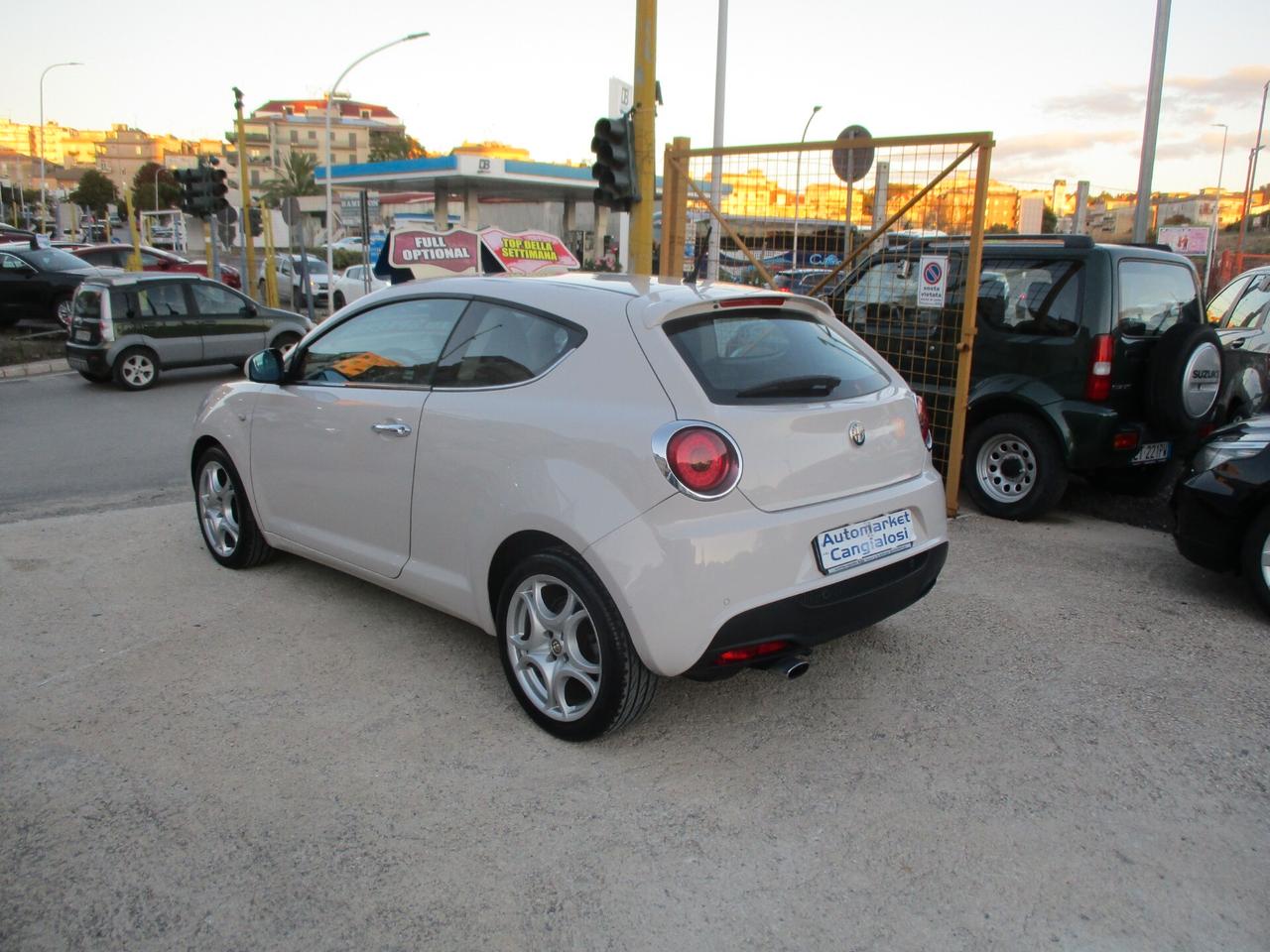 Alfa Romeo MiTo 1.6 JTDm 16V Distinctive Sport Pack