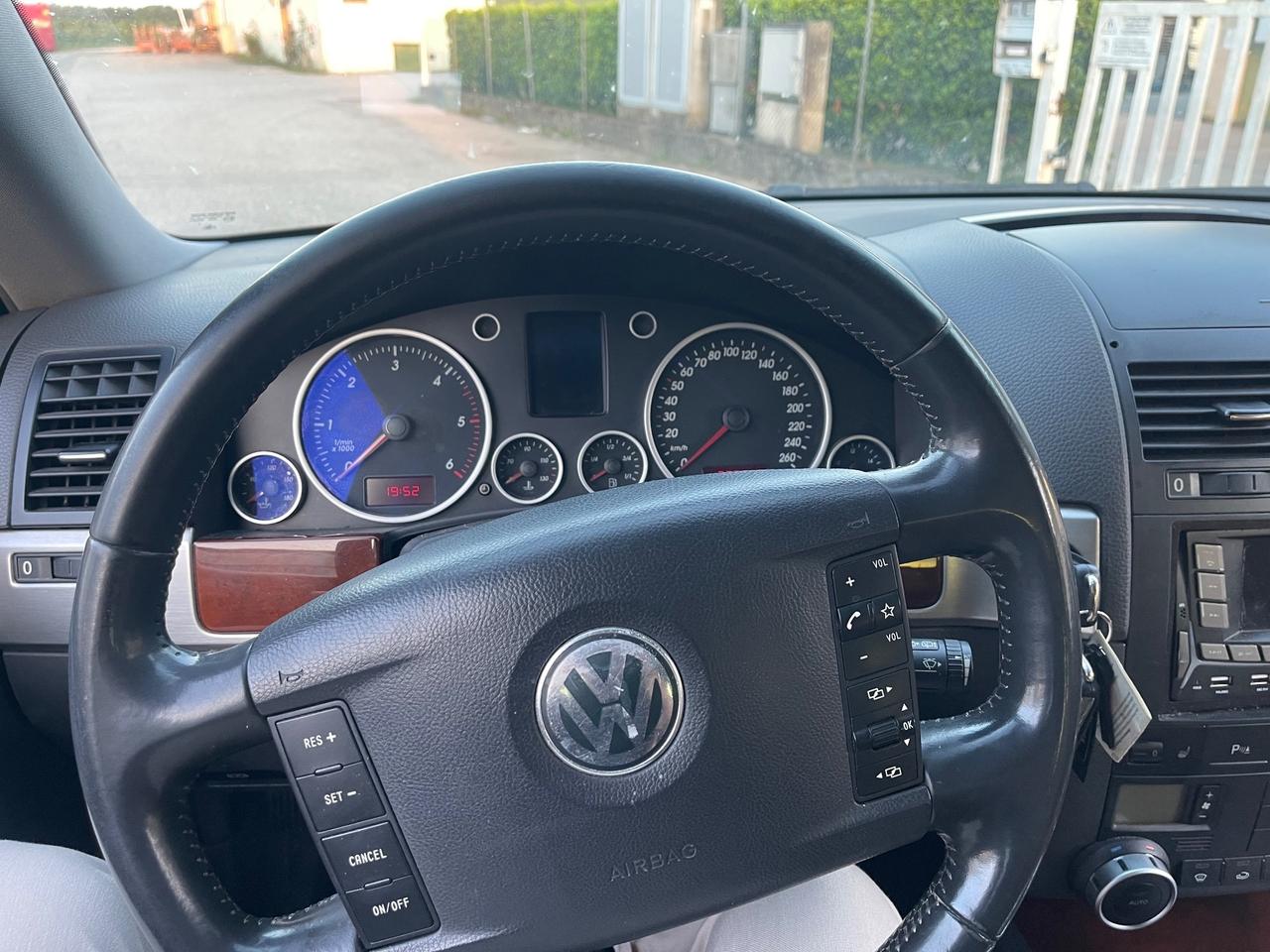 Volkswagen Touareg 2.5 R5 TDI DPF Style