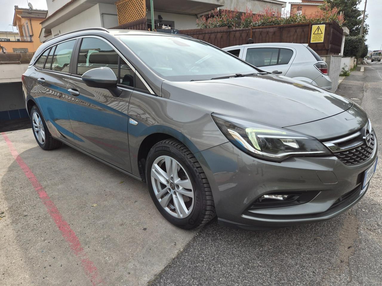 Opel Astra SW *PREZZO VERO* 1.6 CDTi 110CV Sports Tourer Business