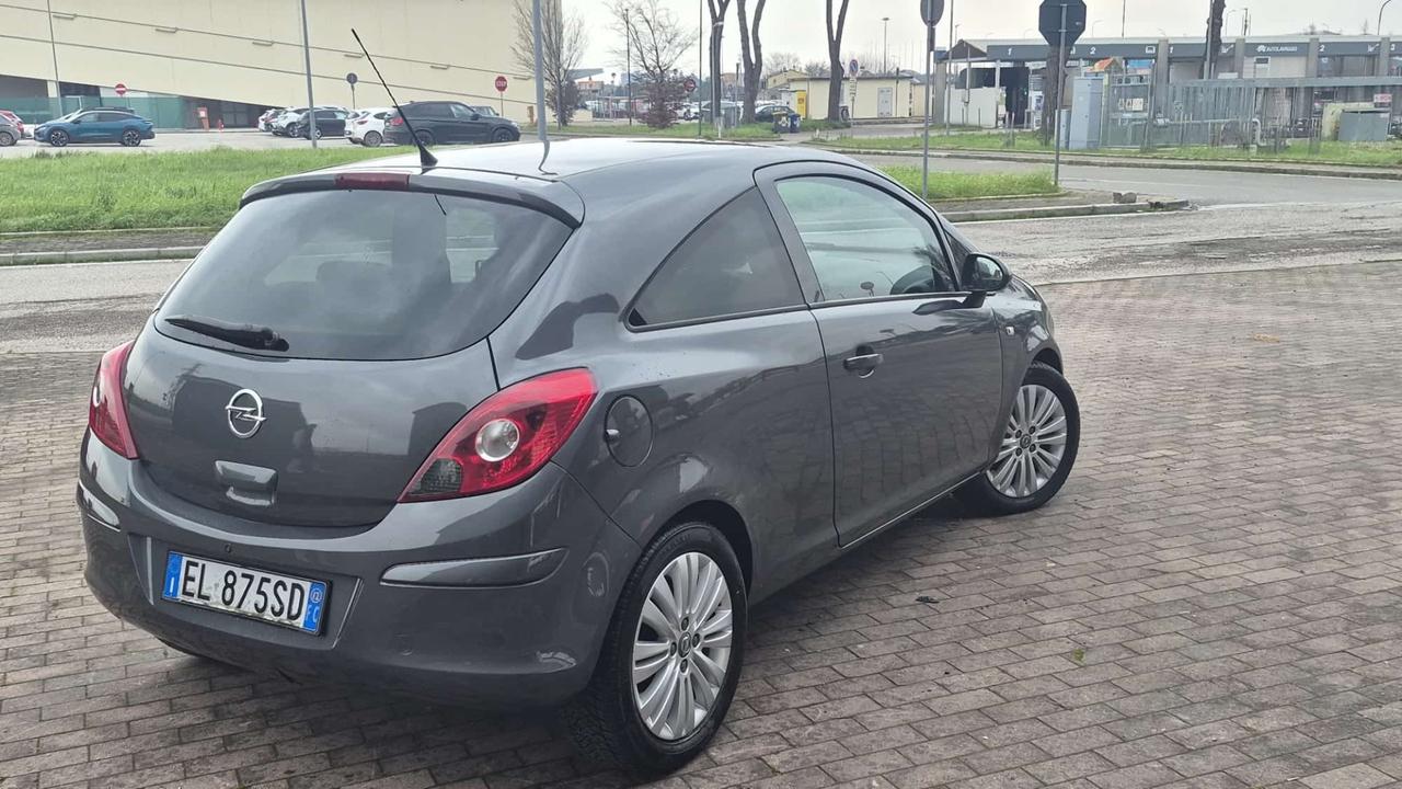 Opel Corsa 1.2 85CV 3 porte GPL-TECH One