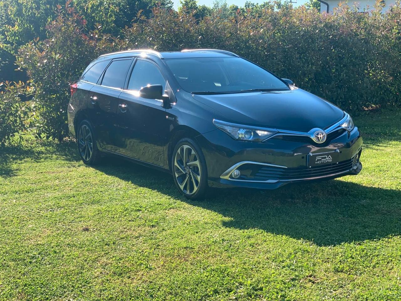 Toyota Auris Touring Sports 1.8 Hybrid Lounge