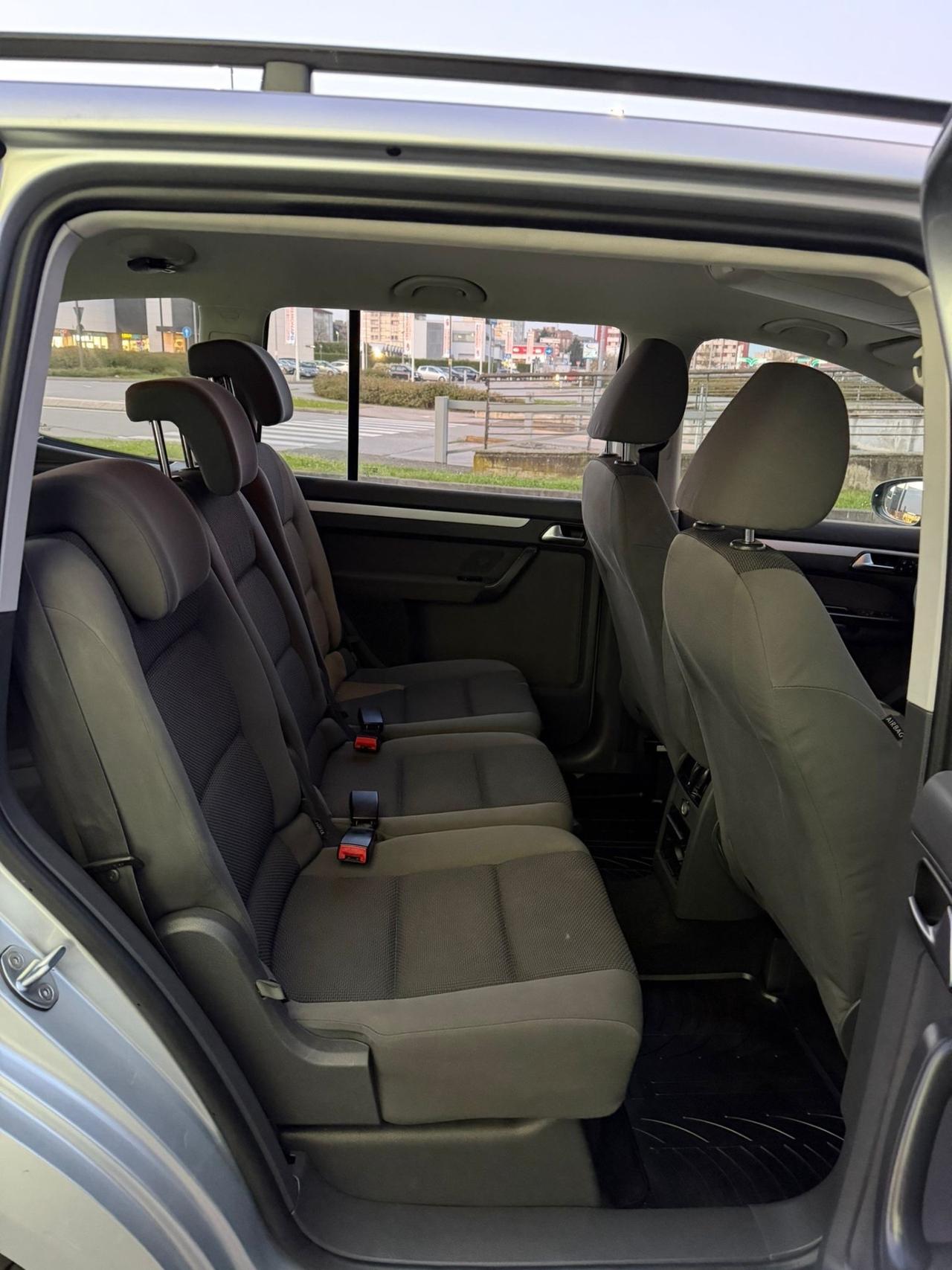 Volkswagen Touran Business 1.6 TDI Comfortline