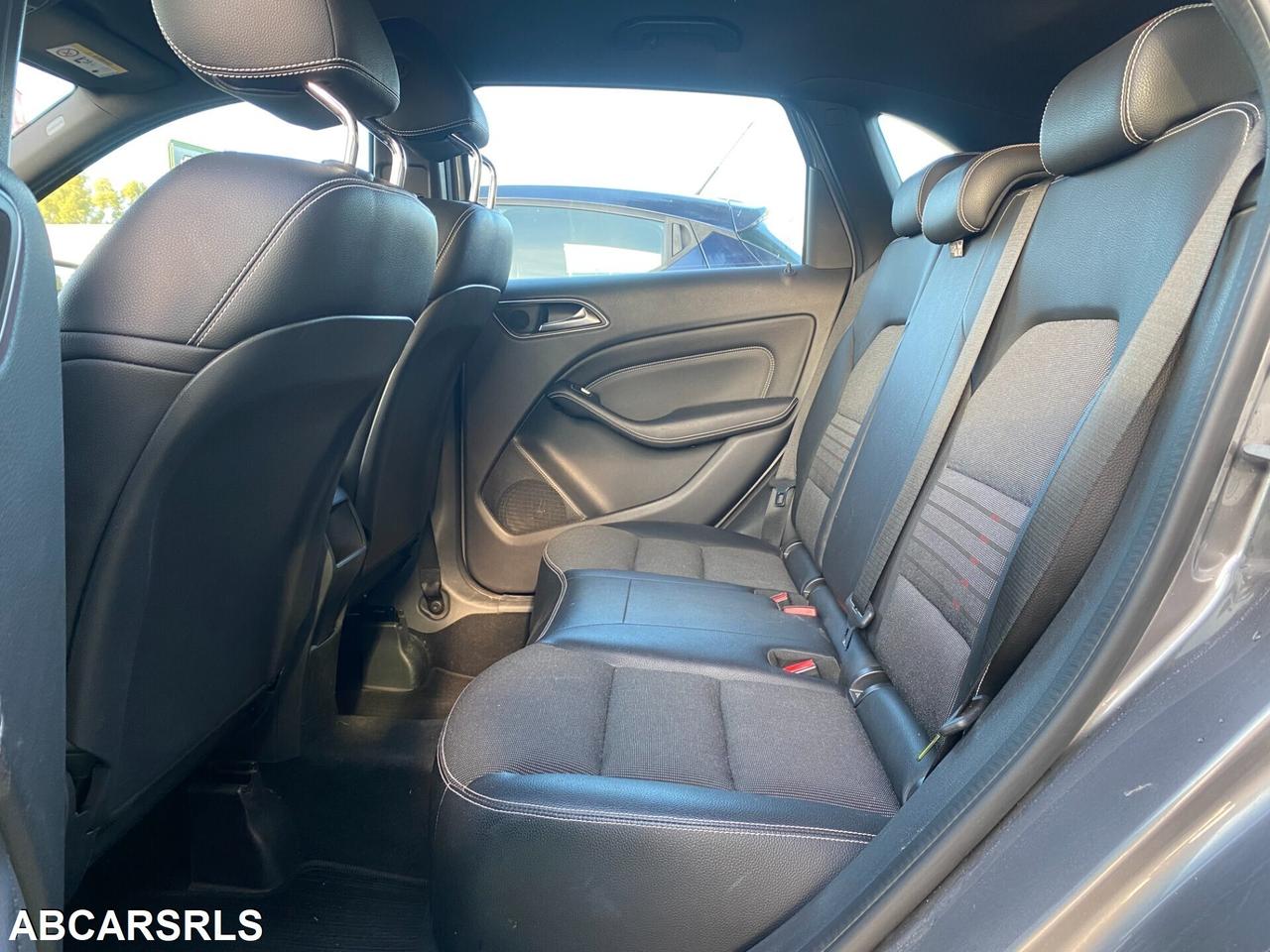 MERCEDES - Classe B - B 180 d Automatic Premium -