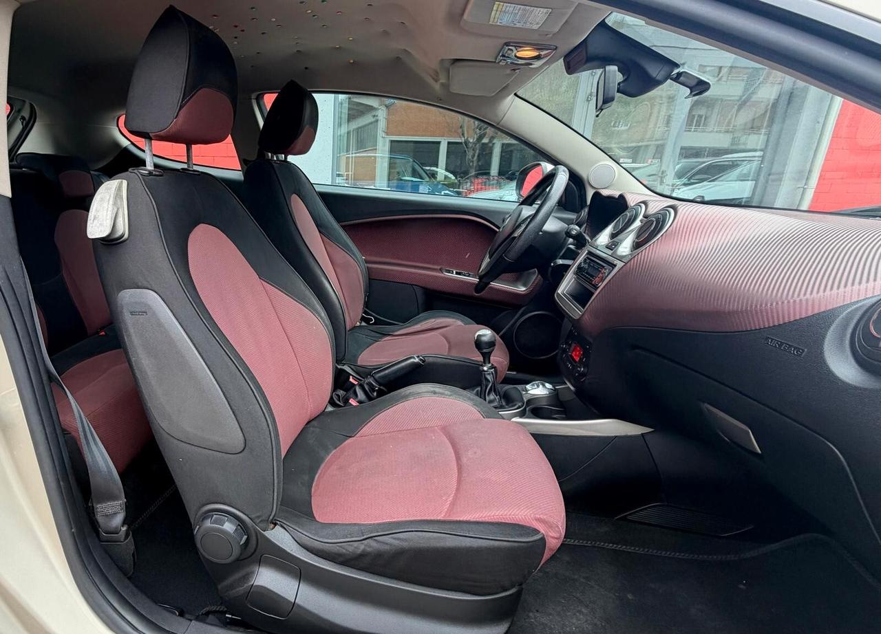 Alfa Romeo MiTo 1.3 JTDm-2 95 CV S&S BlackLine Collection SS