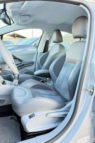 Peugeot 208 5p 1.6 vti 16v Allure