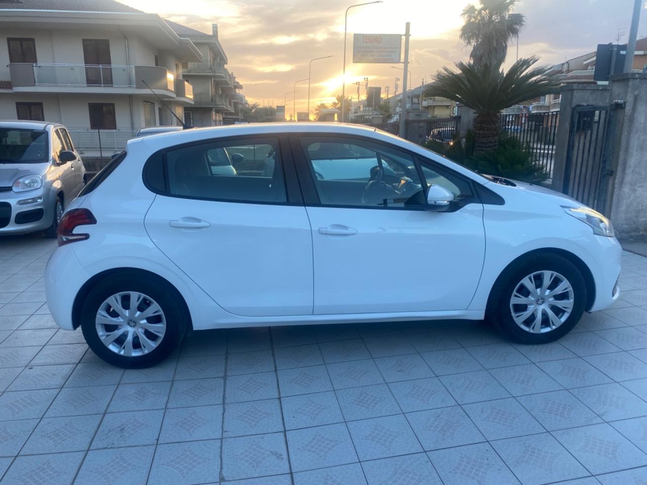 Peugeot 208 1.4 HDi 68 CV 5 porte Active