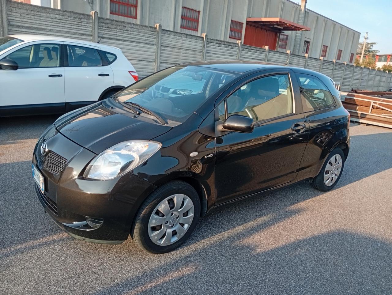 Toyota Yaris 1.4 D-4D 3 porte Sol NEOPATENTATI OK