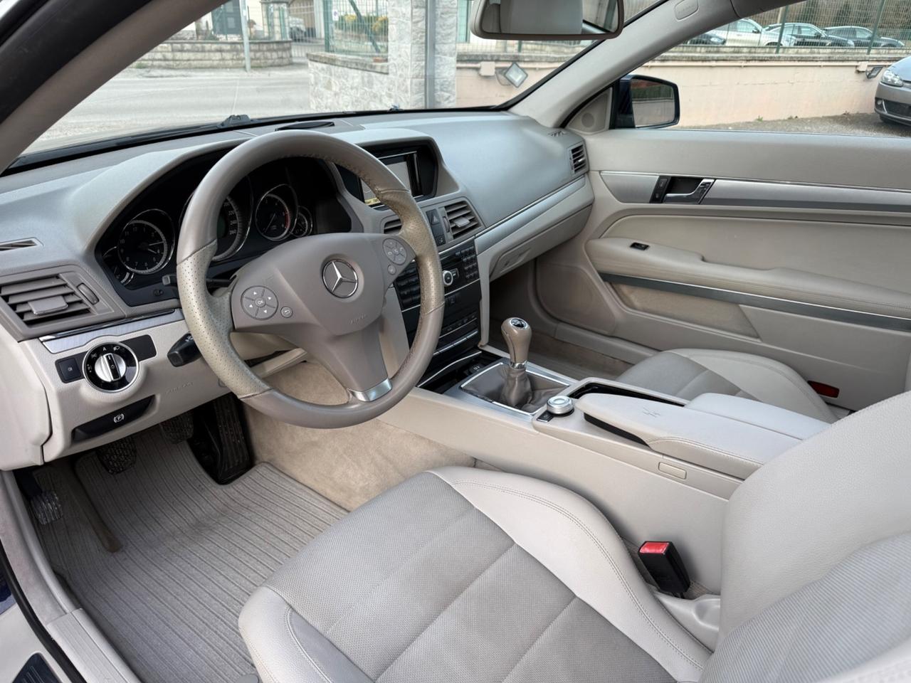 Mercedes-benz E 220 CDI Coupé Avantgarde