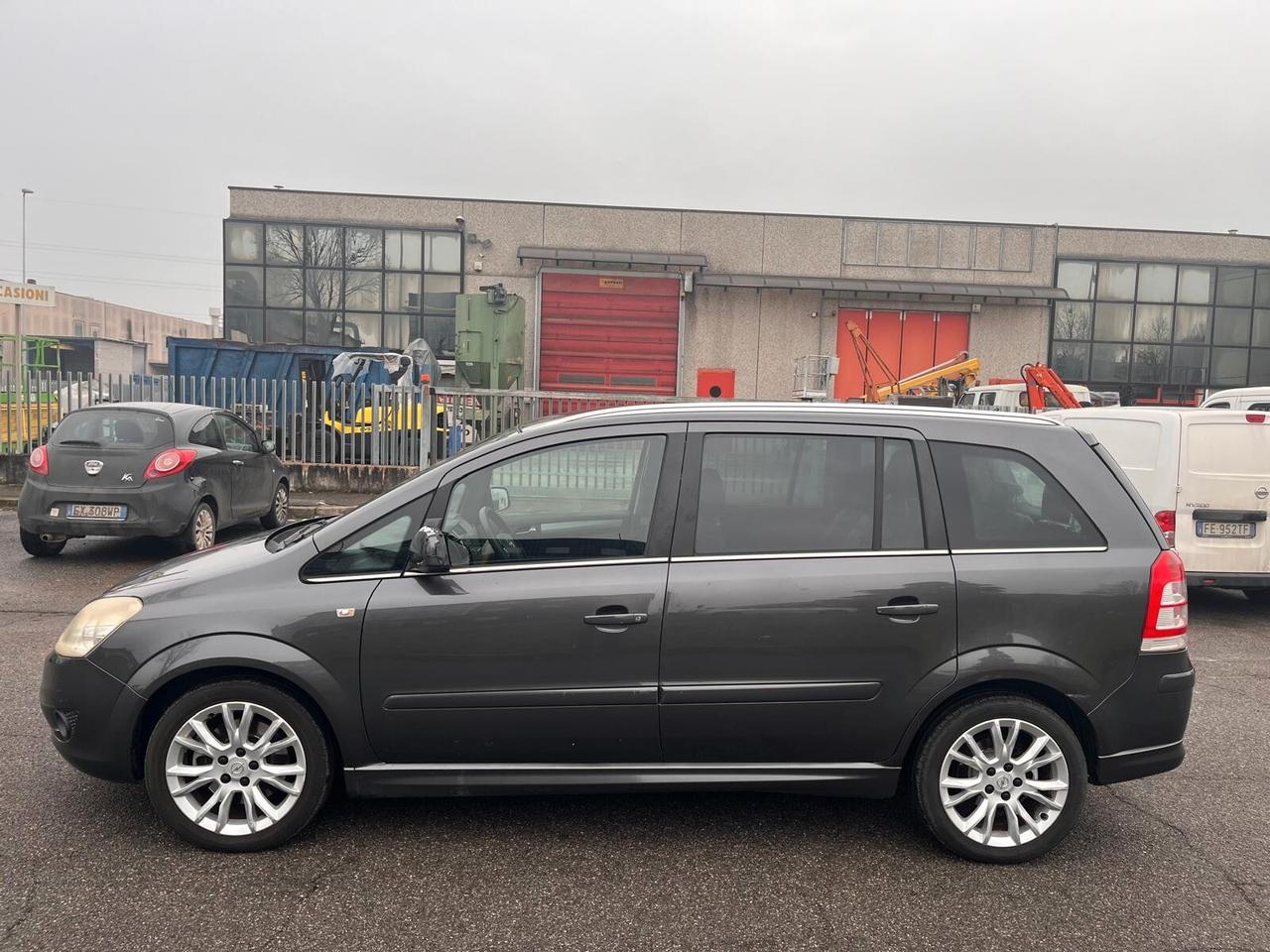 Opel Zafira 1.6 16V ecoM 94CV Cosmo