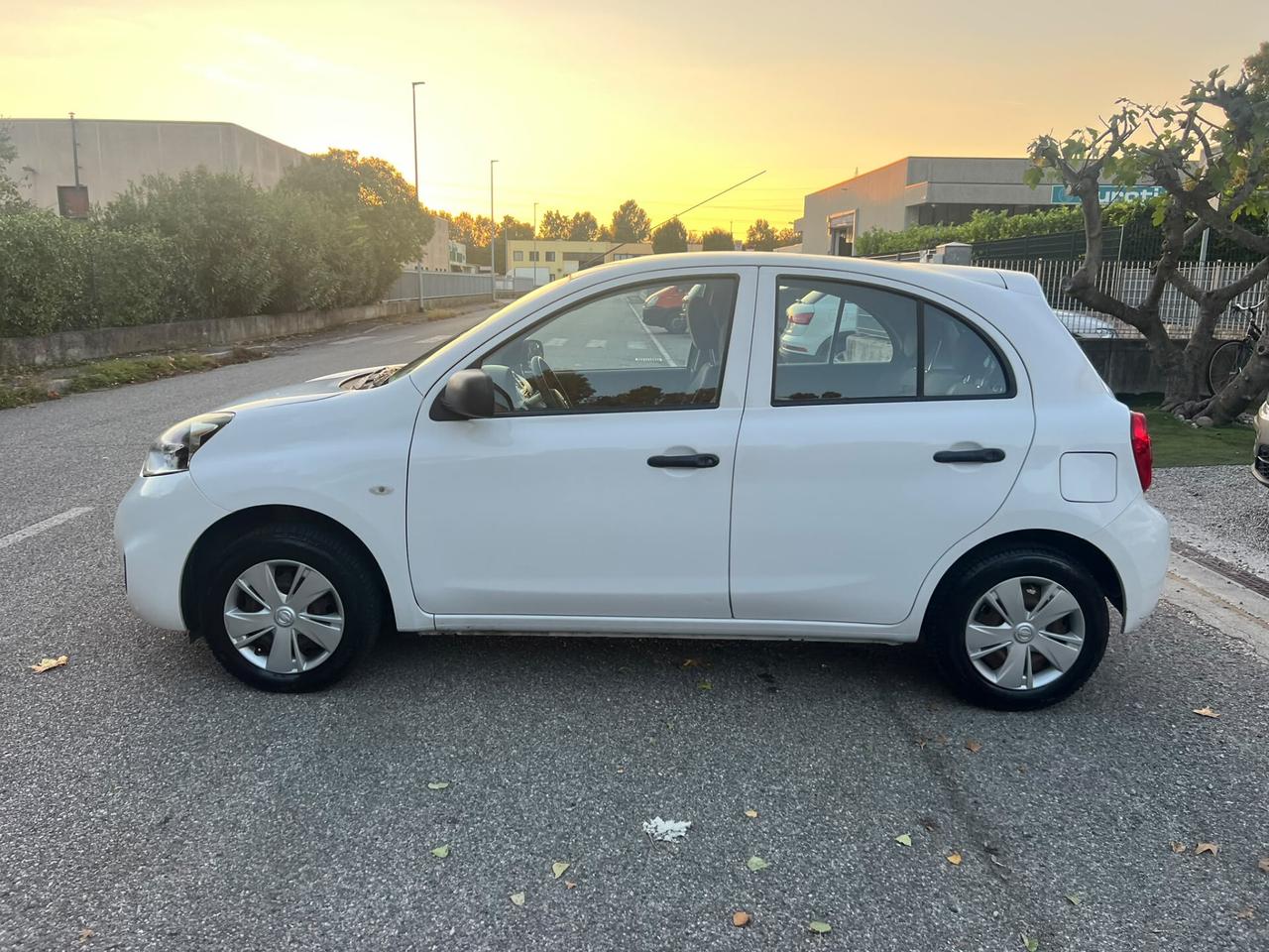 Nissan micra 1.2 benzina 80 cv 5 porte