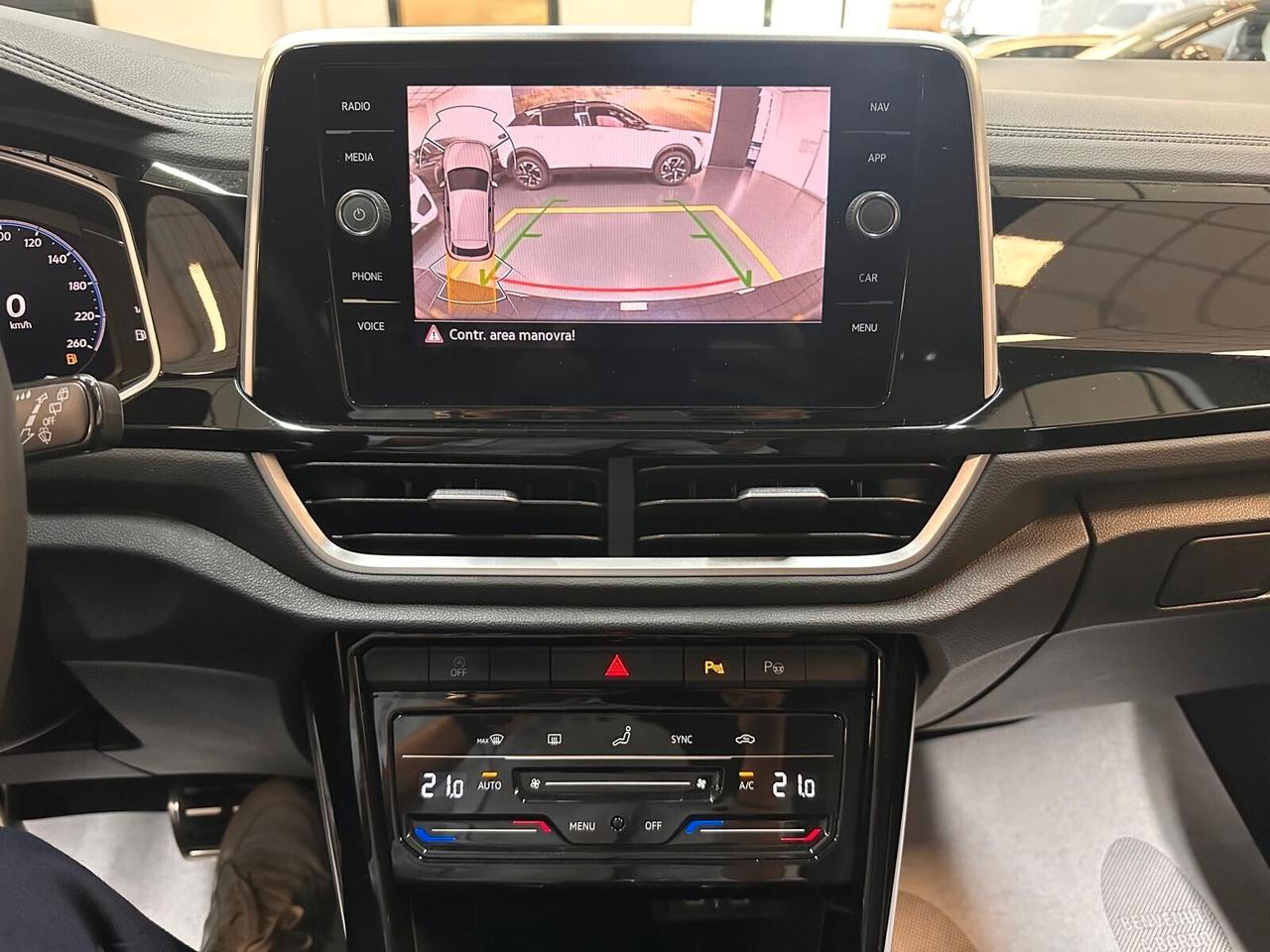 Volkswagen T-Roc 1.5 tsi R-Line dsg * IVA ESPOSTA *