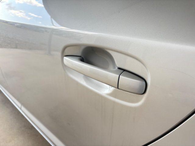 TOYOTA Avensis 2.0 D-4D KM E MOTORE ORIGINALI TAGLIANDI CERTIFICA