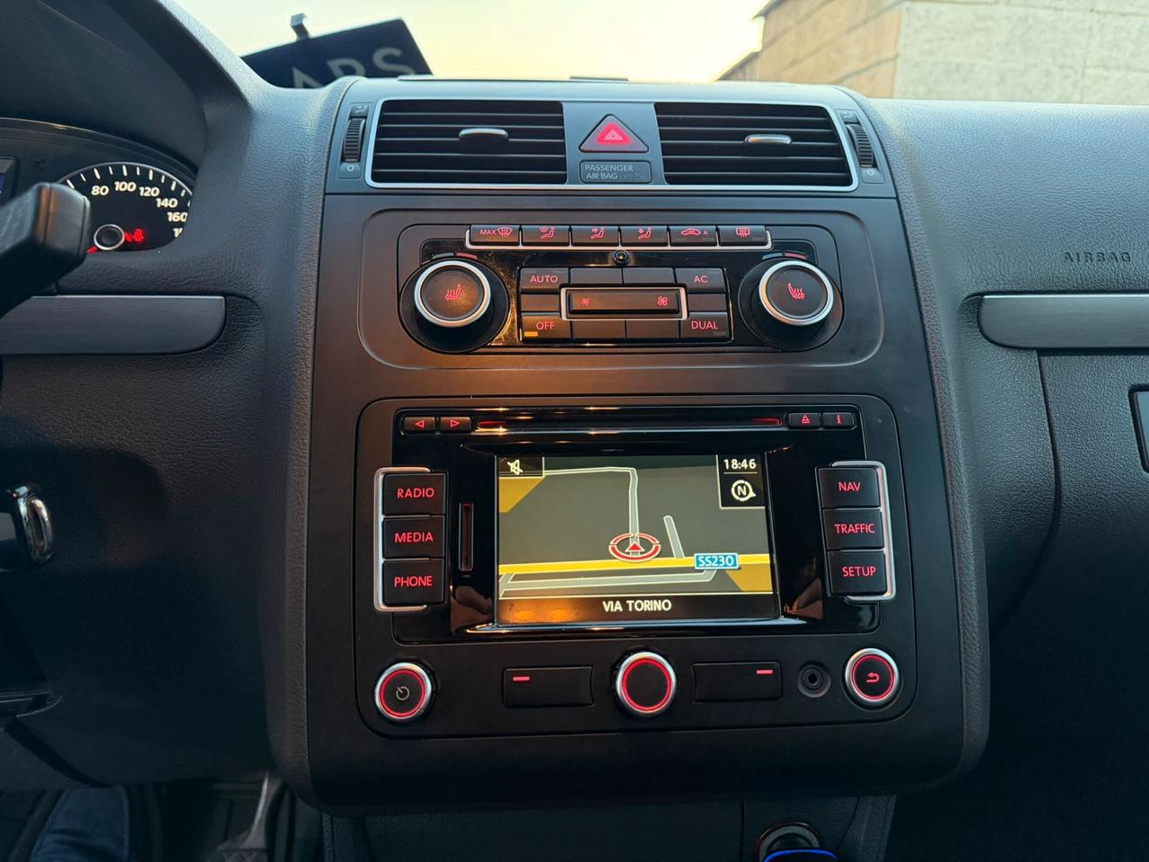 Volkswagen Touran 1.6 TDI DPF HIGHLINE