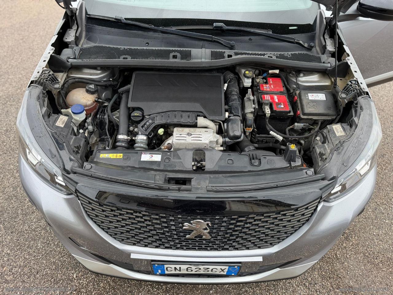 PEUGEOT 2008 PureTech 100 S&S Allure Pack